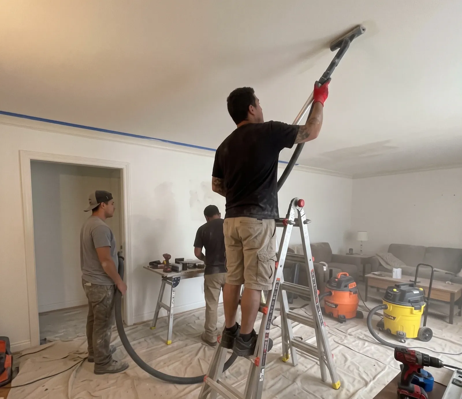 What an Atlanta Restoration Crew Does at Your Home